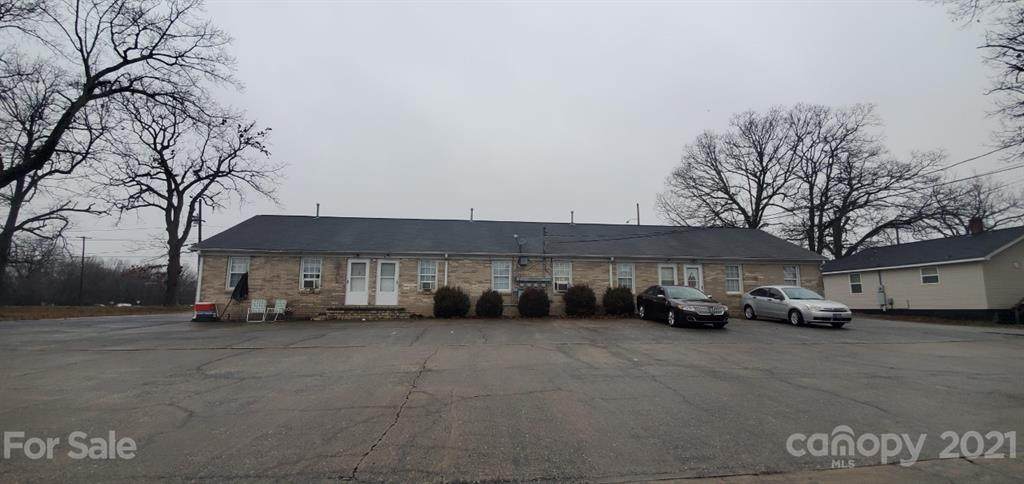 1015 Airline Avenue - Photo 1