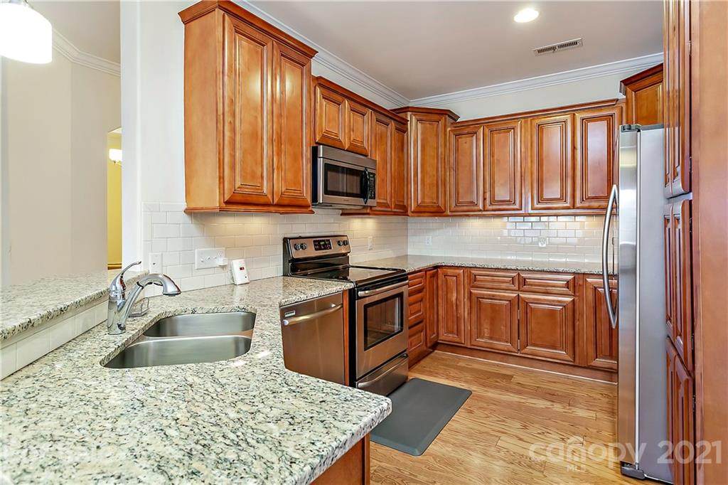 6605 Central Pacific Avenue - Photo 1