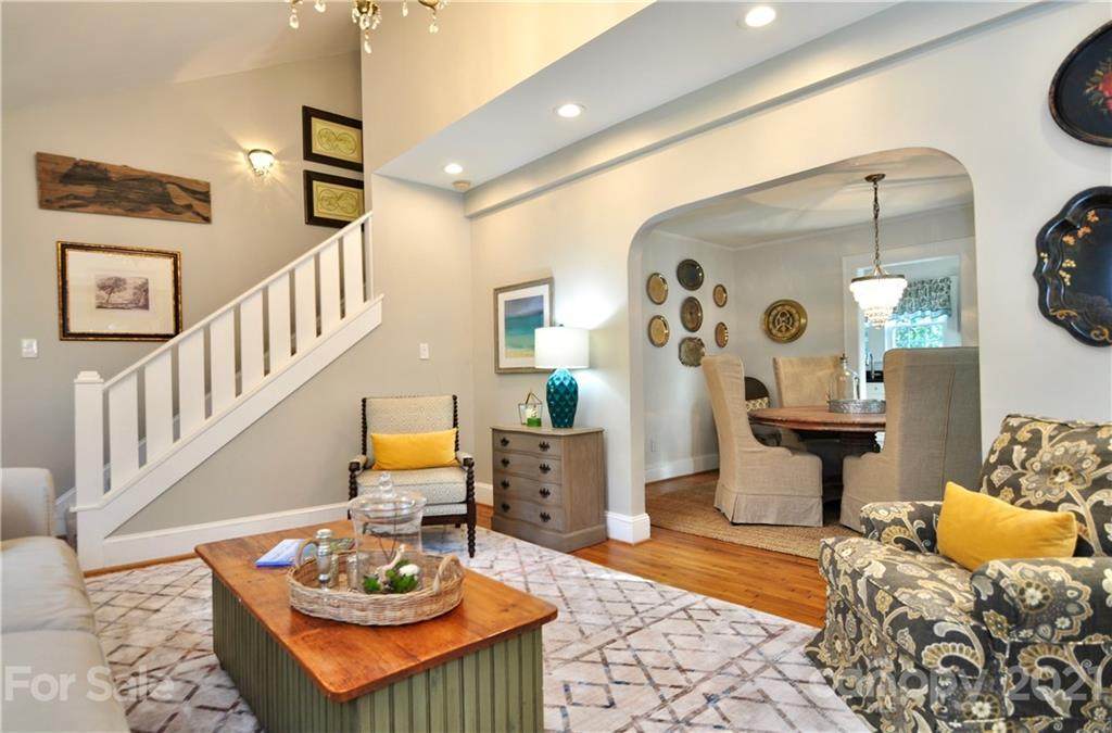1824 Chestnut Avenue - Photo 1