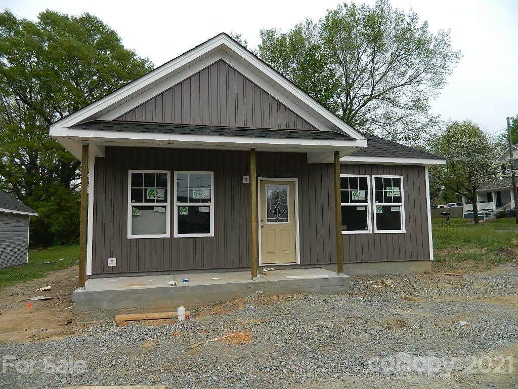 841 7th Street - Photo 1