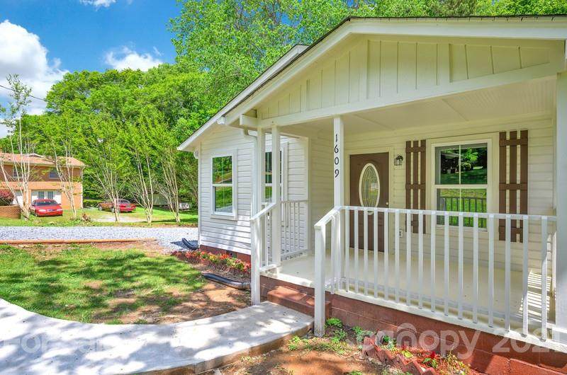1609 Eaves Road - Photo 1