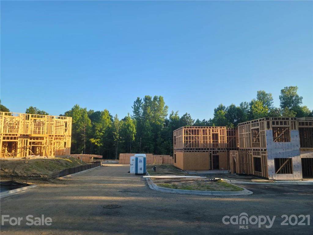 174 Emery Avenue - Photo 1