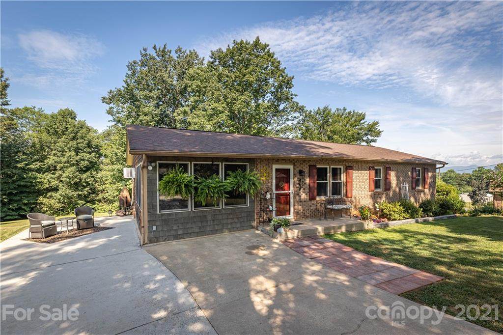 102 Lions Hill Street - Photo 1