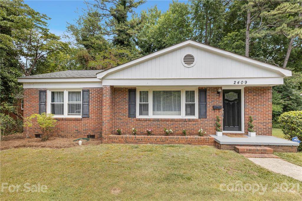 2409 Amesbury Avenue - Photo 1