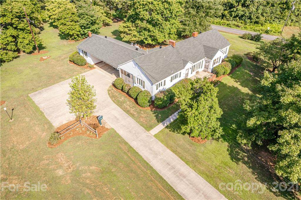 9339 Beatties Ford Road - Photo 1