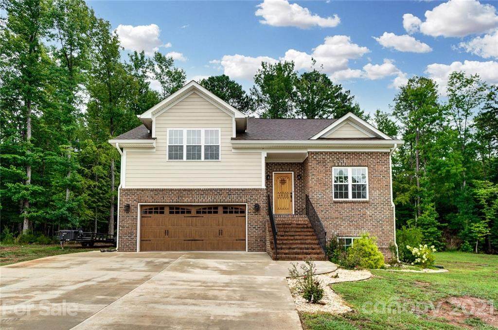 4822 Rockwood Drive - Photo 1