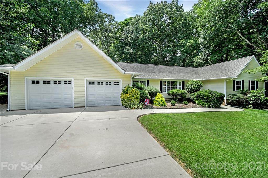 1322 Westmoreland Drive - Photo 1