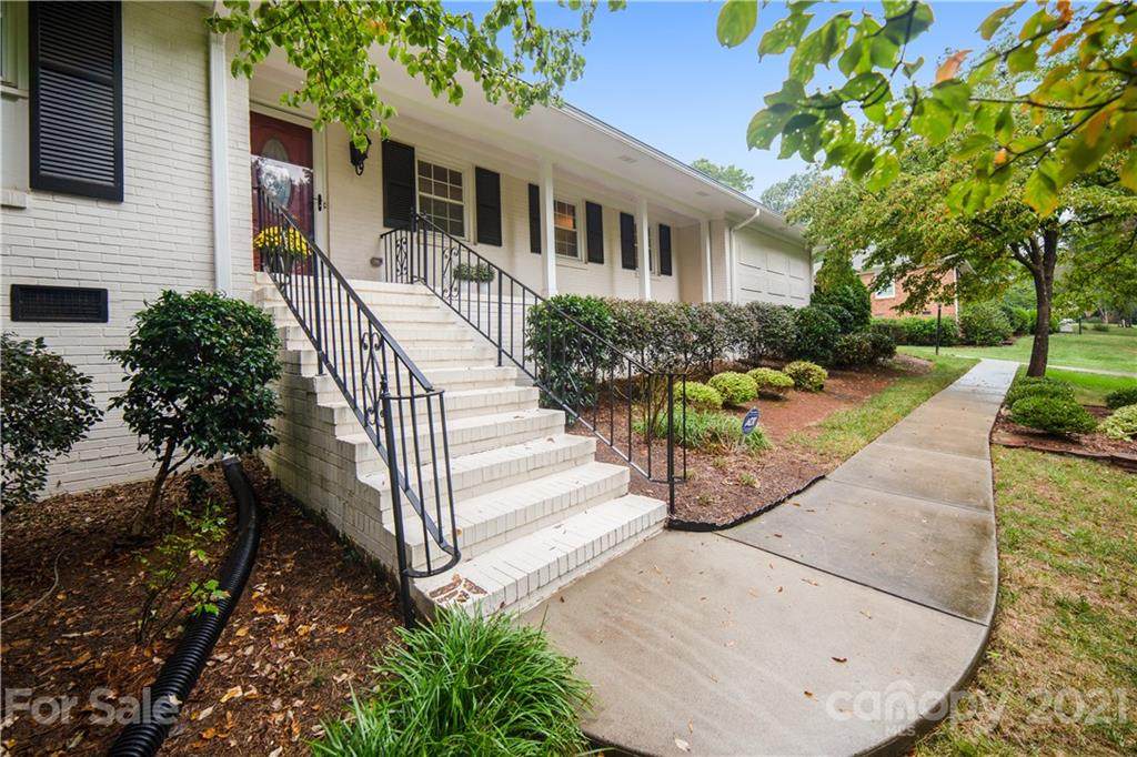 812 Wingrave Drive - Photo 1