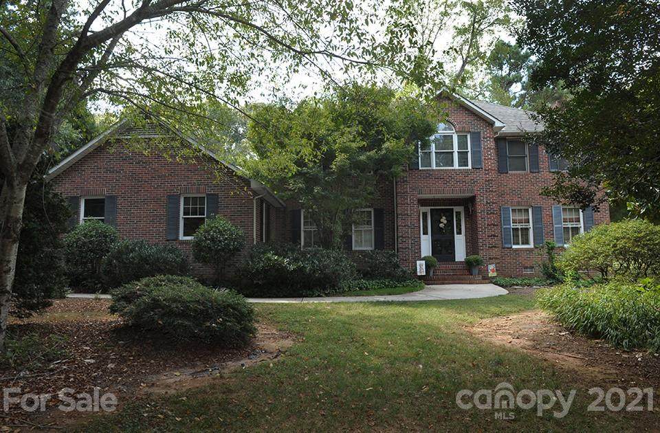 1913 Benjamin Drive - Photo 1