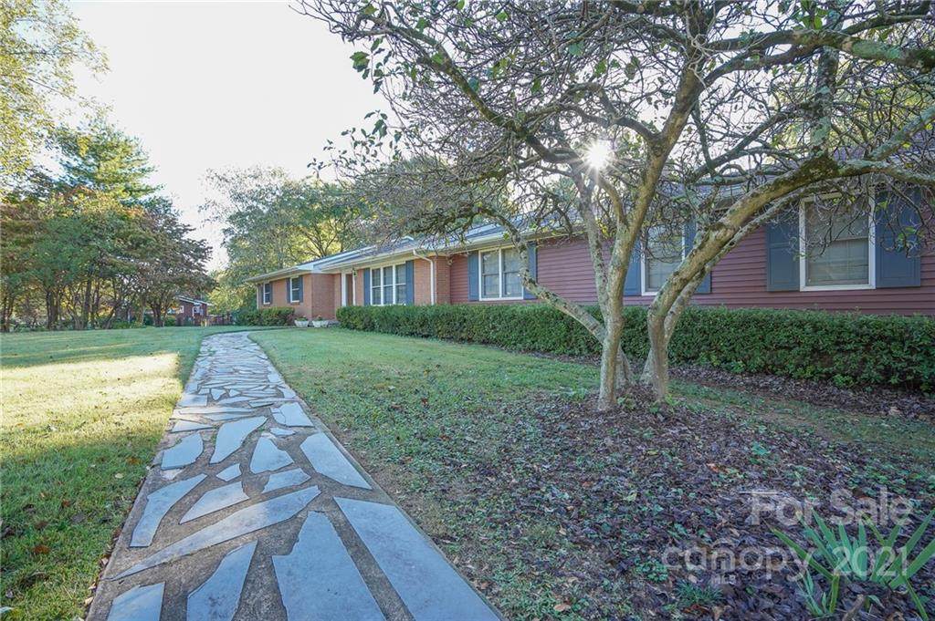 126 Autumn Lane - Photo 1
