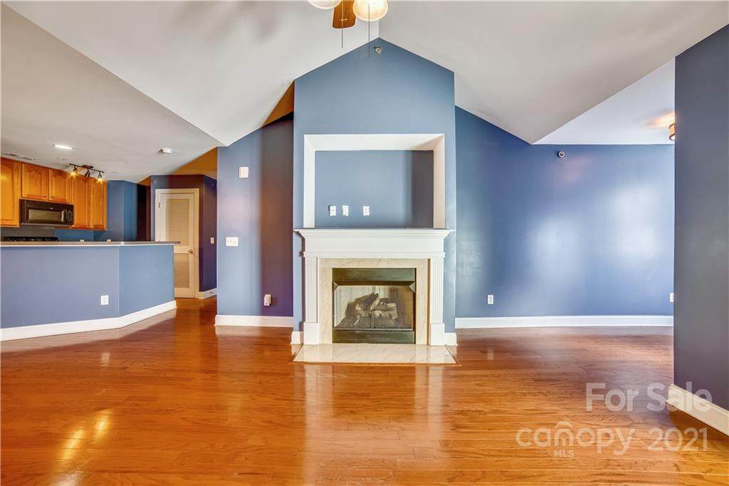 6962 Park Place Drive - Photo 1