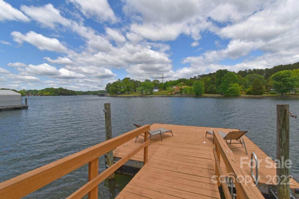 7644 Skyline Drive - Photo 1