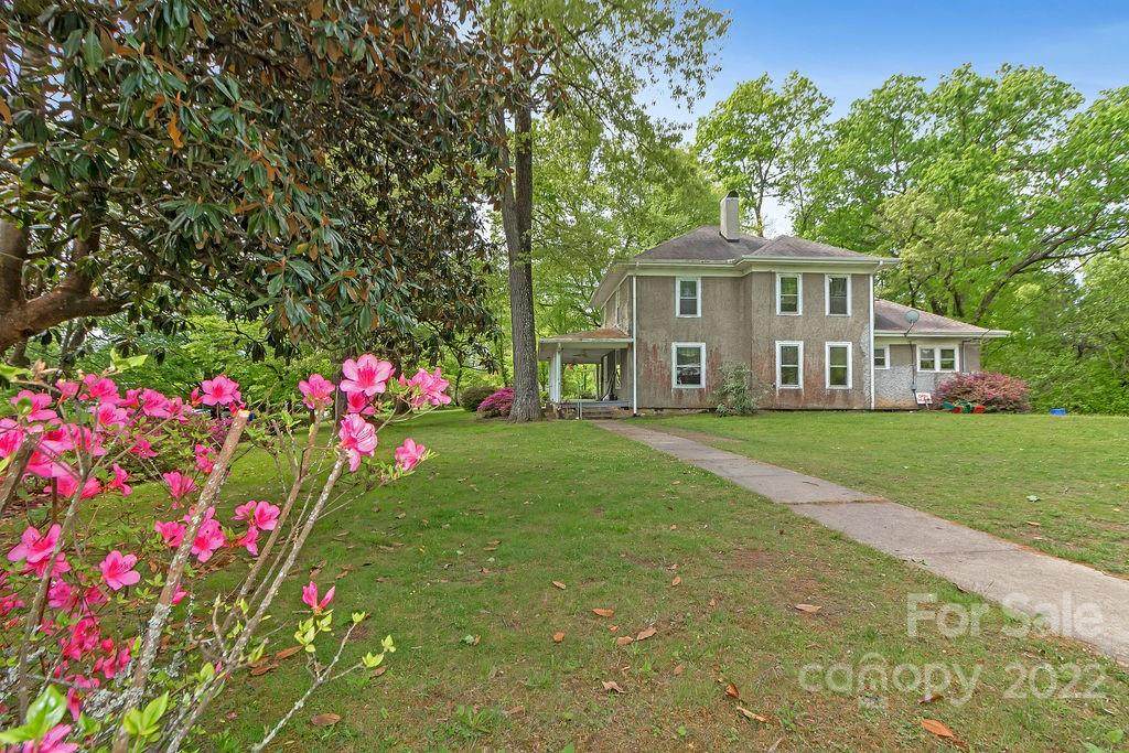 200 Carolina Avenue - Photo 1