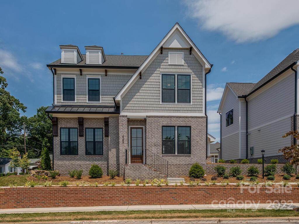 422 Main Street - Photo 1