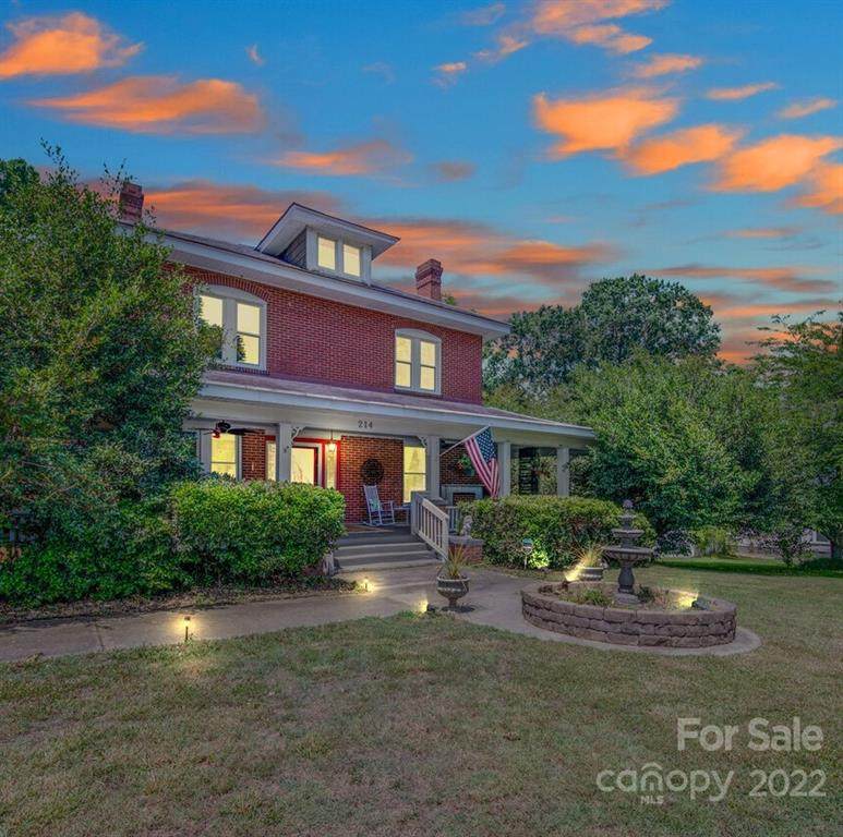 214 White Street - Photo 1