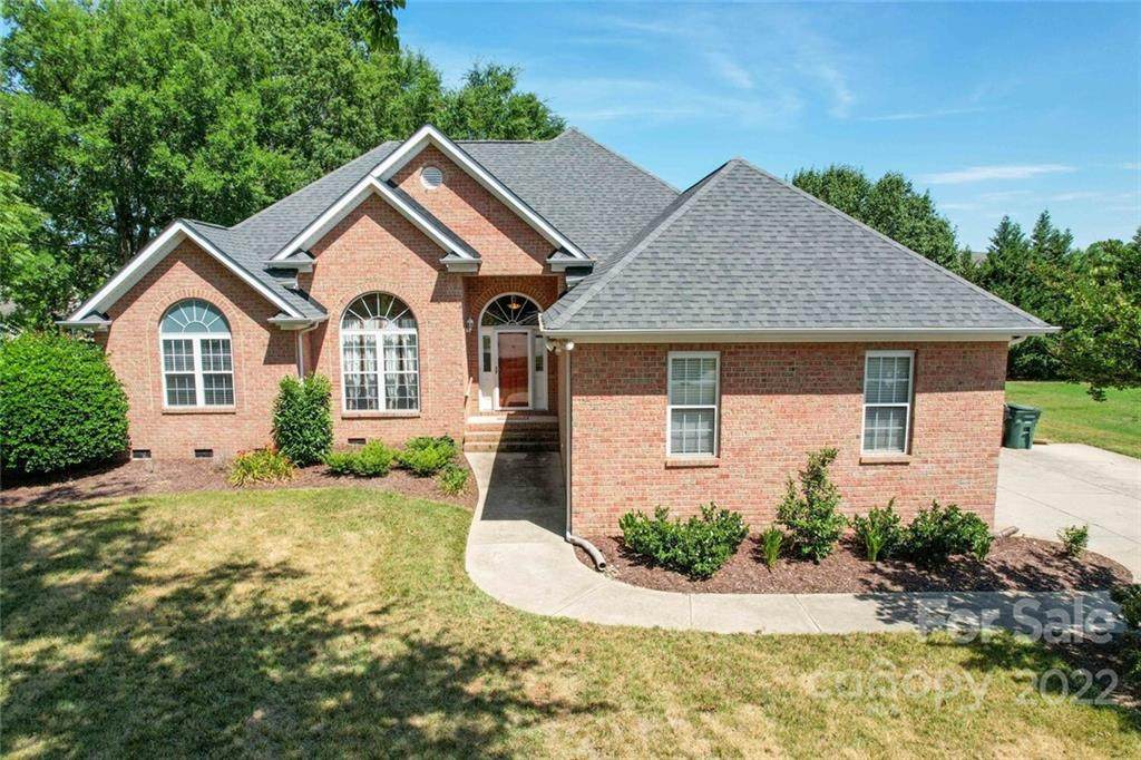 4881 Keeneland Place - Photo 1