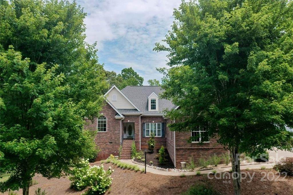 422 Brook Bluff Lane - Photo 1