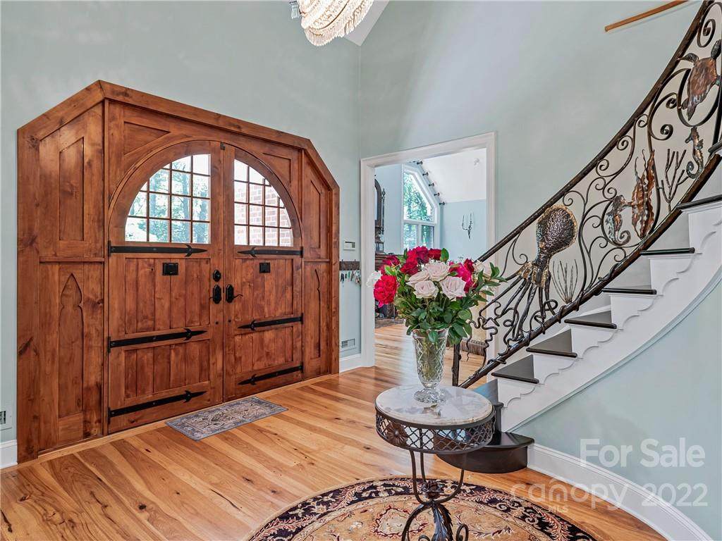 8 Hemlock Road - Photo 1