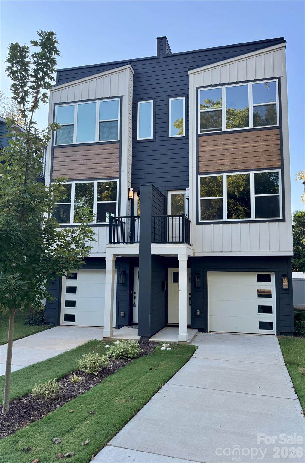 209 Coxe Avenue - Photo 1