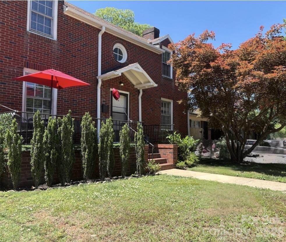416 Race Street - Photo 1