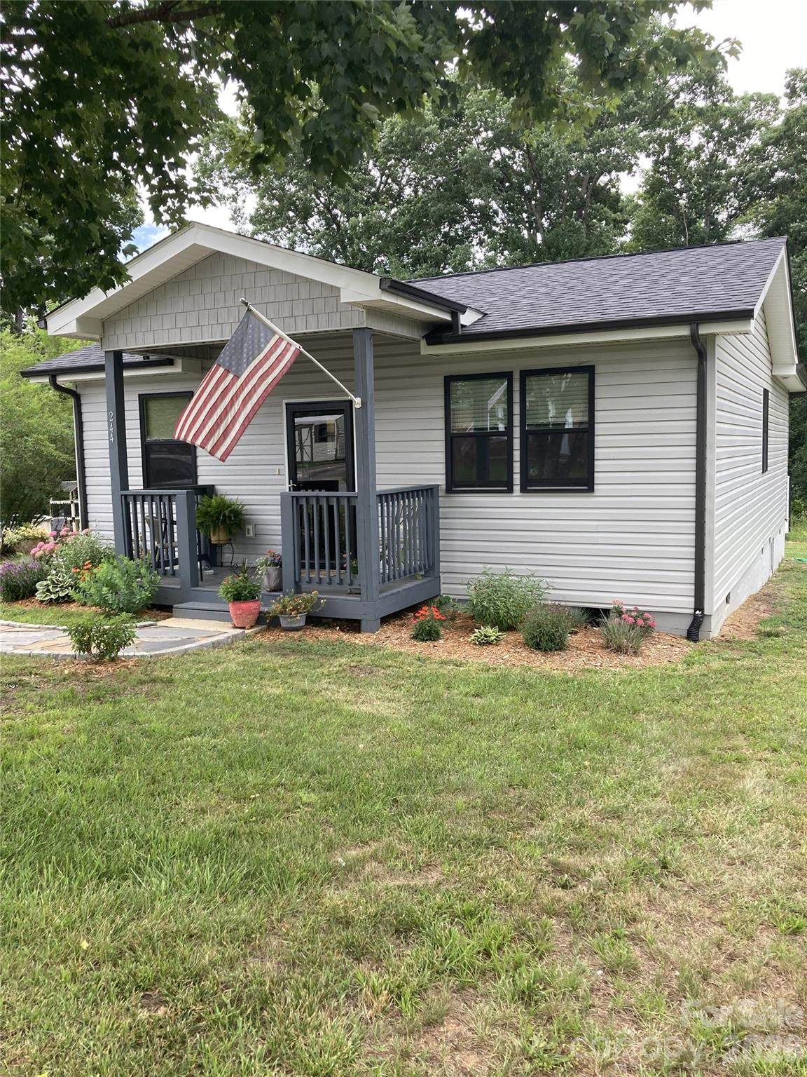 244 Holly Street - Photo 1