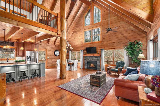 842 Gateway Parkway - Photo 1