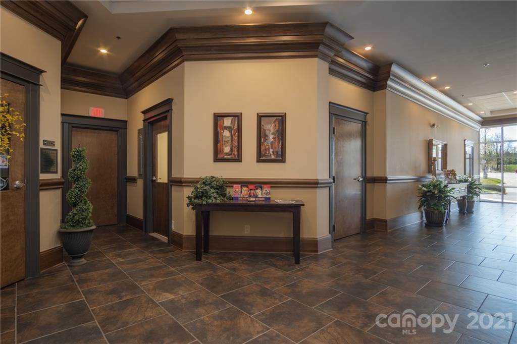 548 Nautical Drive - Photo 1