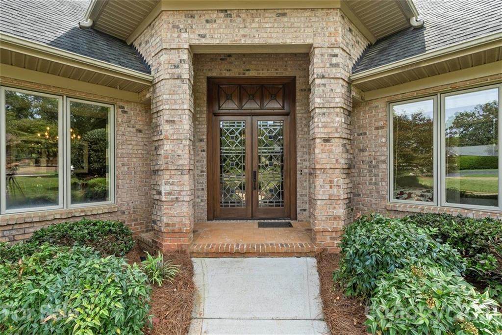 7 Old Fox Trail - Photo 1