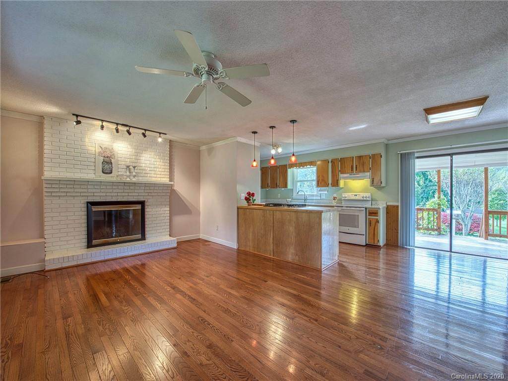 161 Green Drive - Photo 1