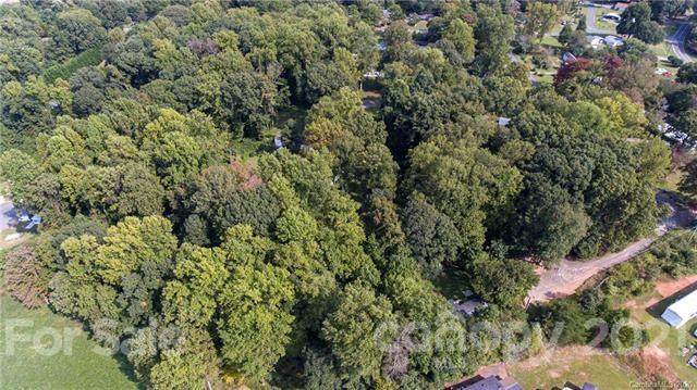 9812 Parkwood Drive - Photo 1