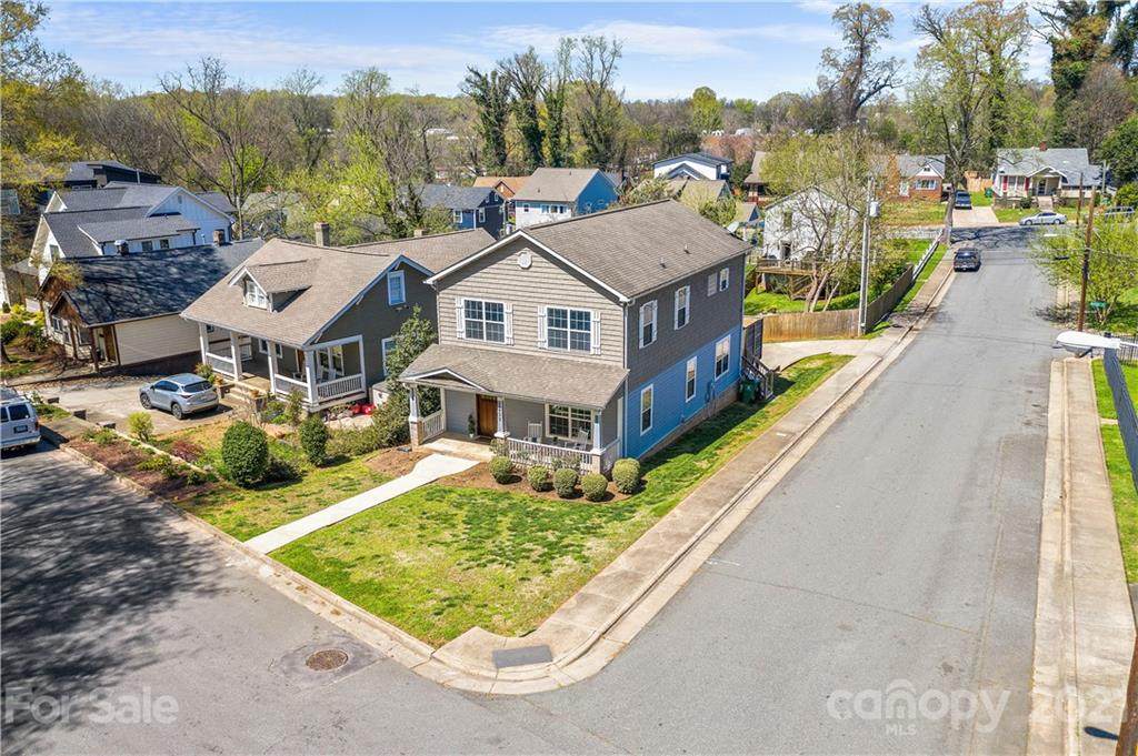 402 Wesley Heights Way - Photo 1