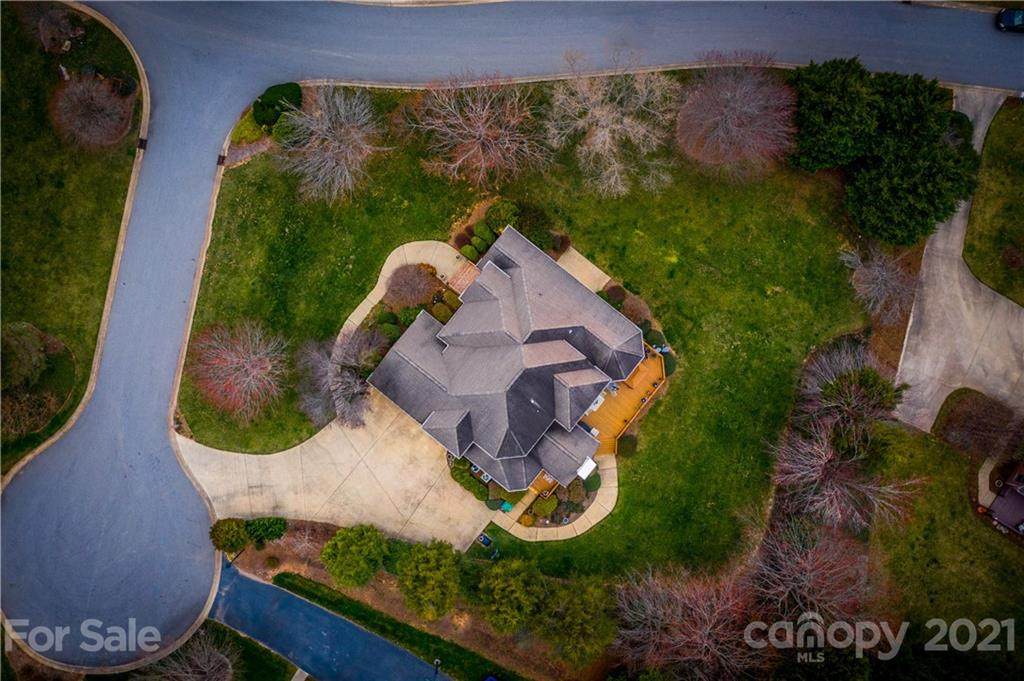 4 Montague Place - Photo 1