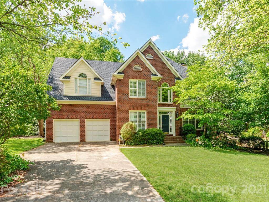 7517 Pickering Drive - Photo 1