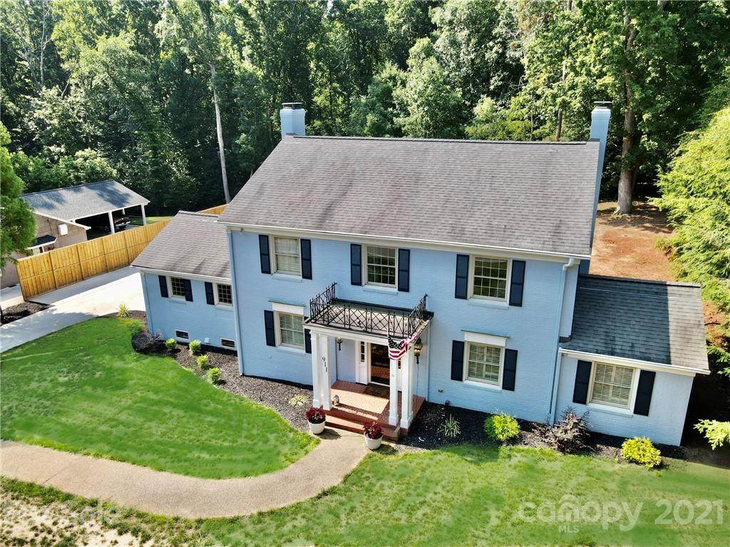 911 Marion Street - Photo 1