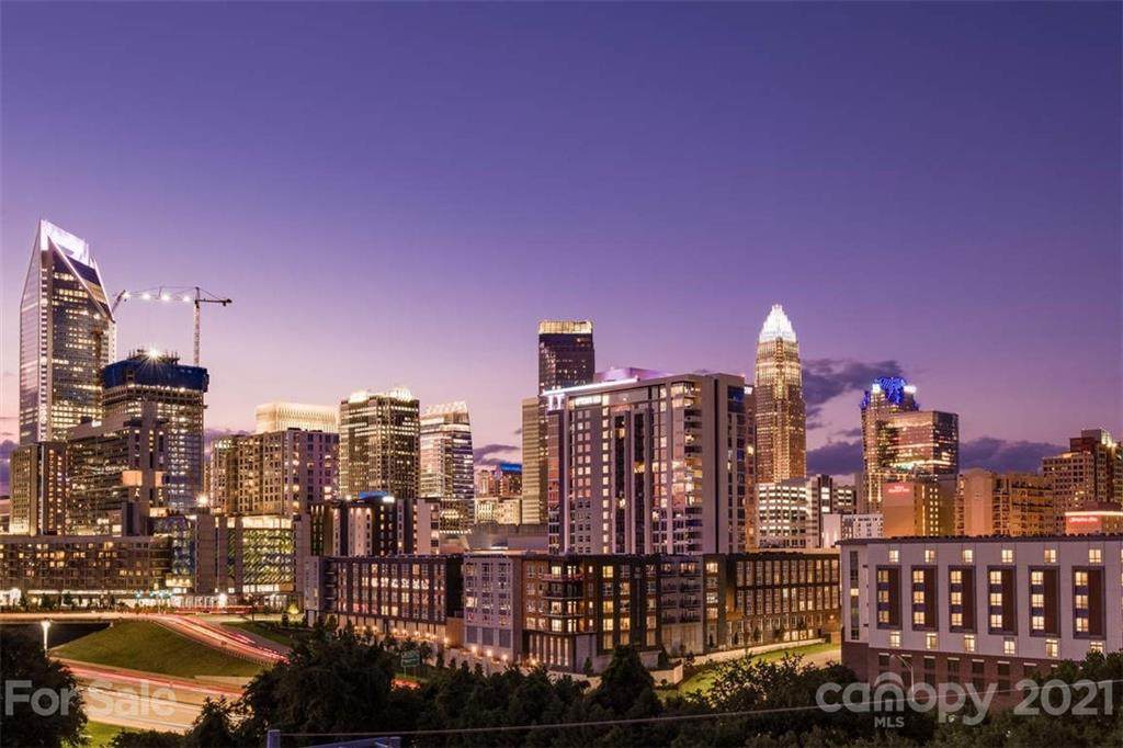 701 Royal Court - Photo 1