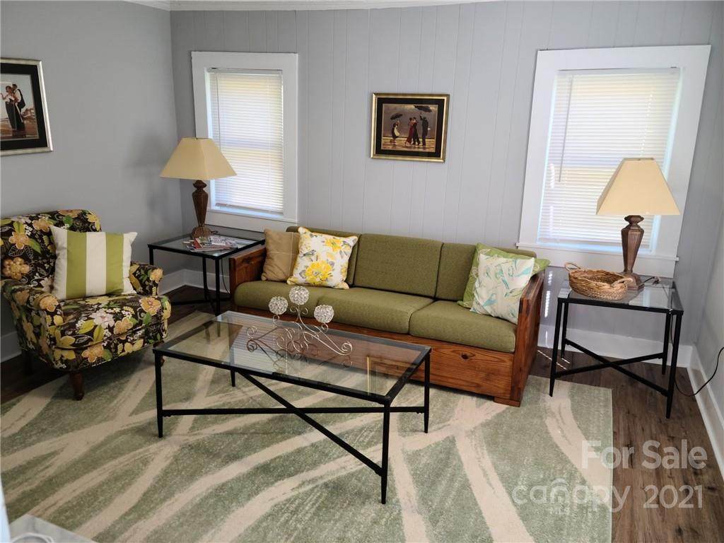 410 Ruth Street - Photo 1