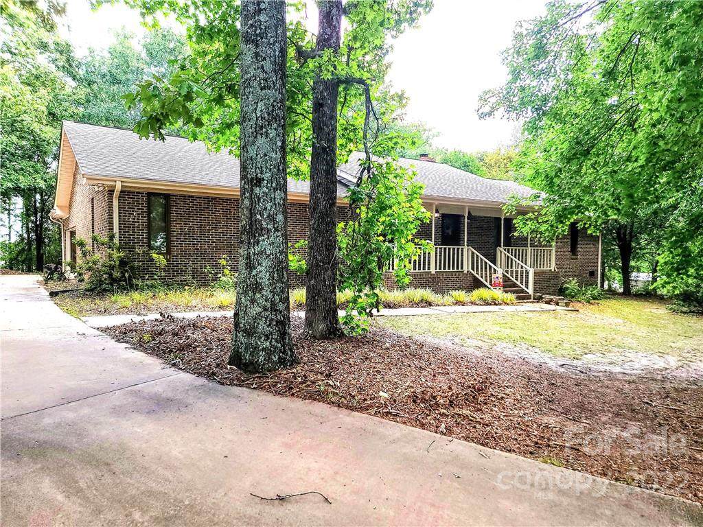 14815 Thomas Road - Photo 1