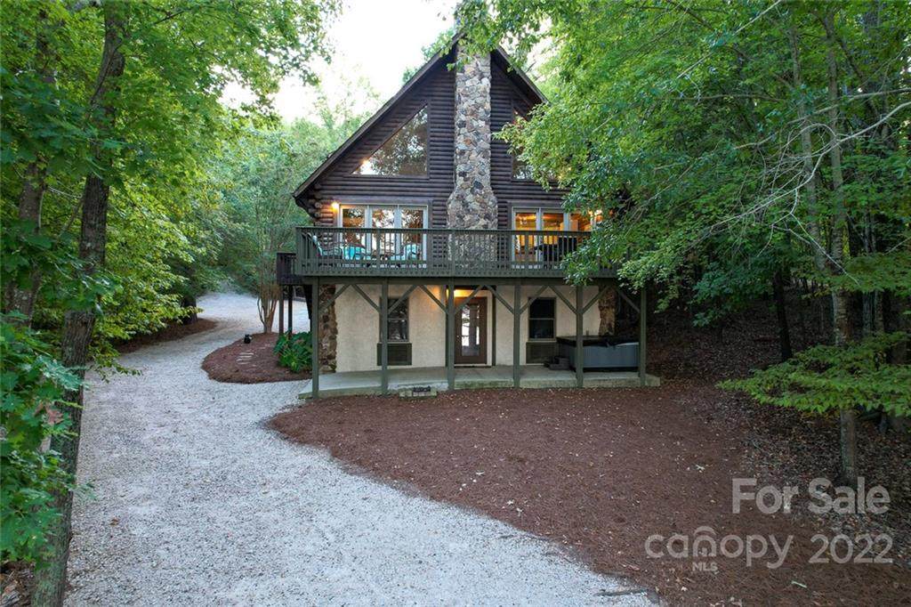 957 Woodside Drive - Photo 1