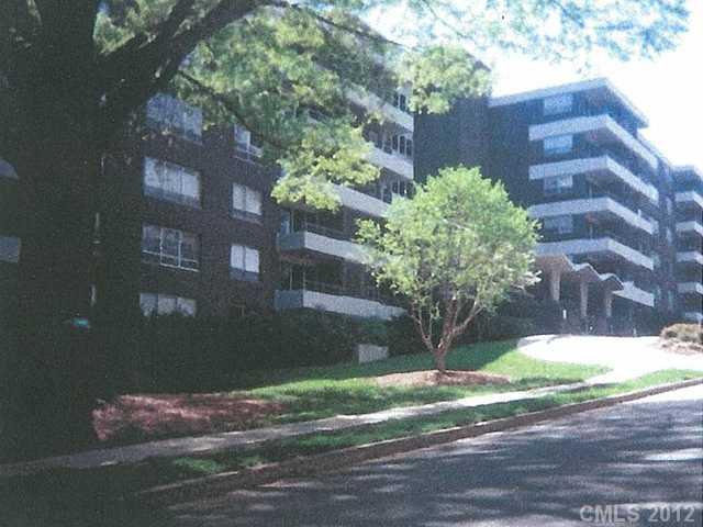 1300 Reece Road #118, Charlotte, NC 28209 (#2102281) :: High Performance Real Estate Advisors