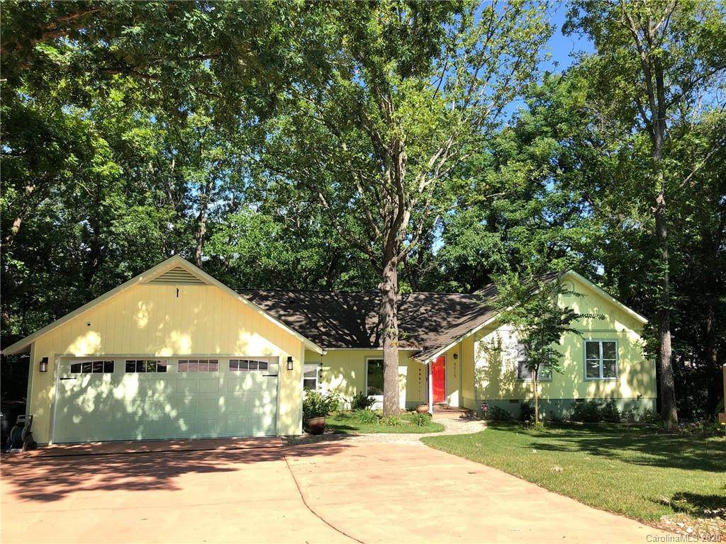 4015 Windward Drive - Photo 1