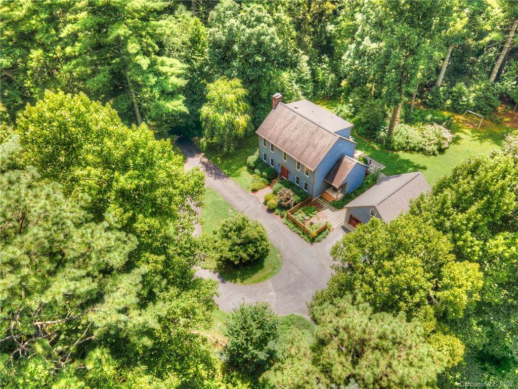 44 Ravenwood Drive - Photo 1