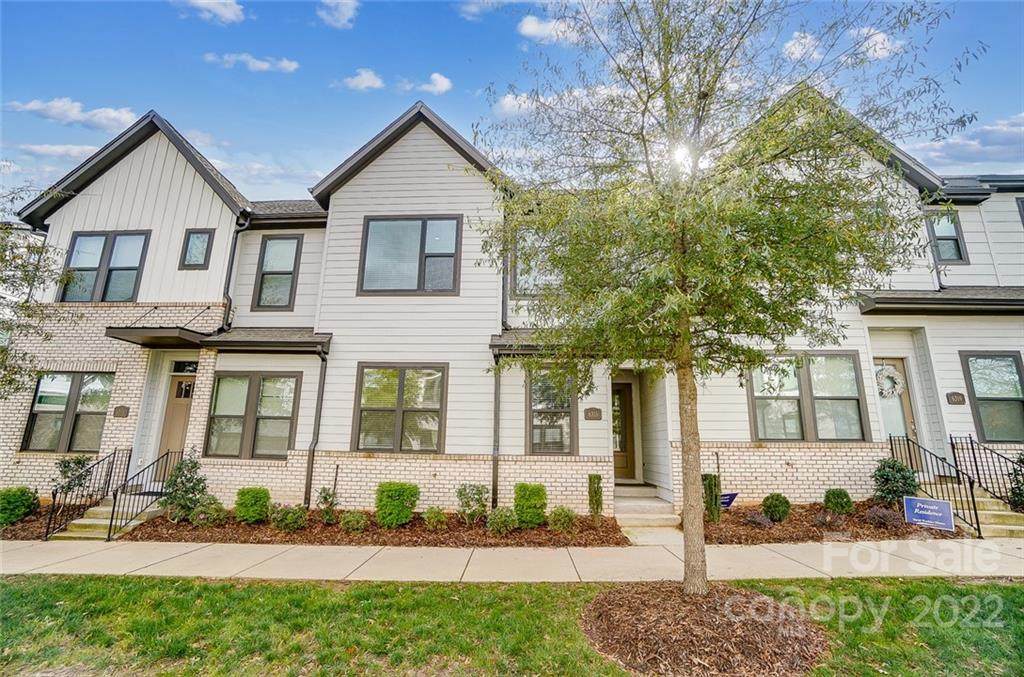 6315 Southgrove Street - Photo 1