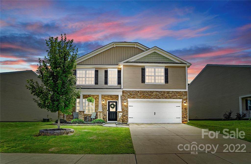 138 Kingsway Drive - Photo 1