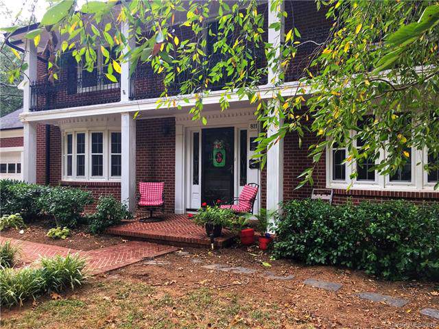 811 Oak Street - Photo 1