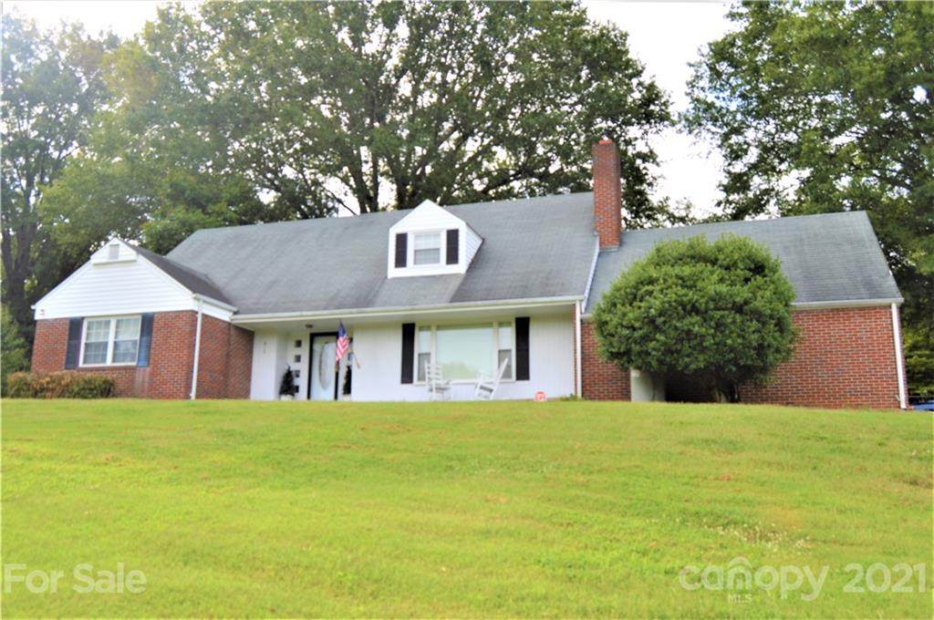 819 Ridgecrest Drive - Photo 1