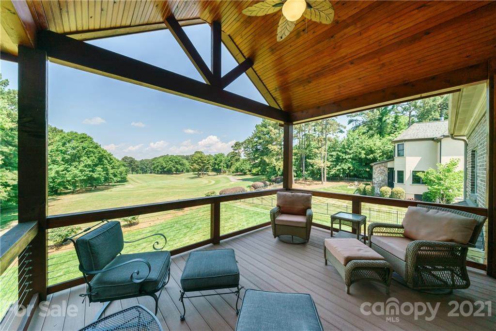 503 Club Drive - Photo 1