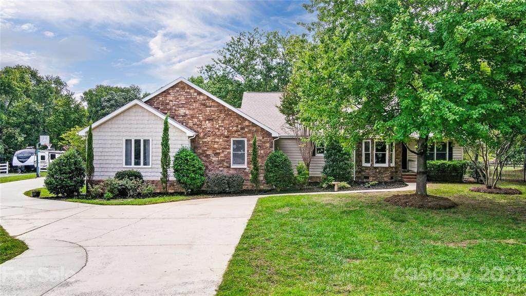 4219 Weddington Matthews Road - Photo 1