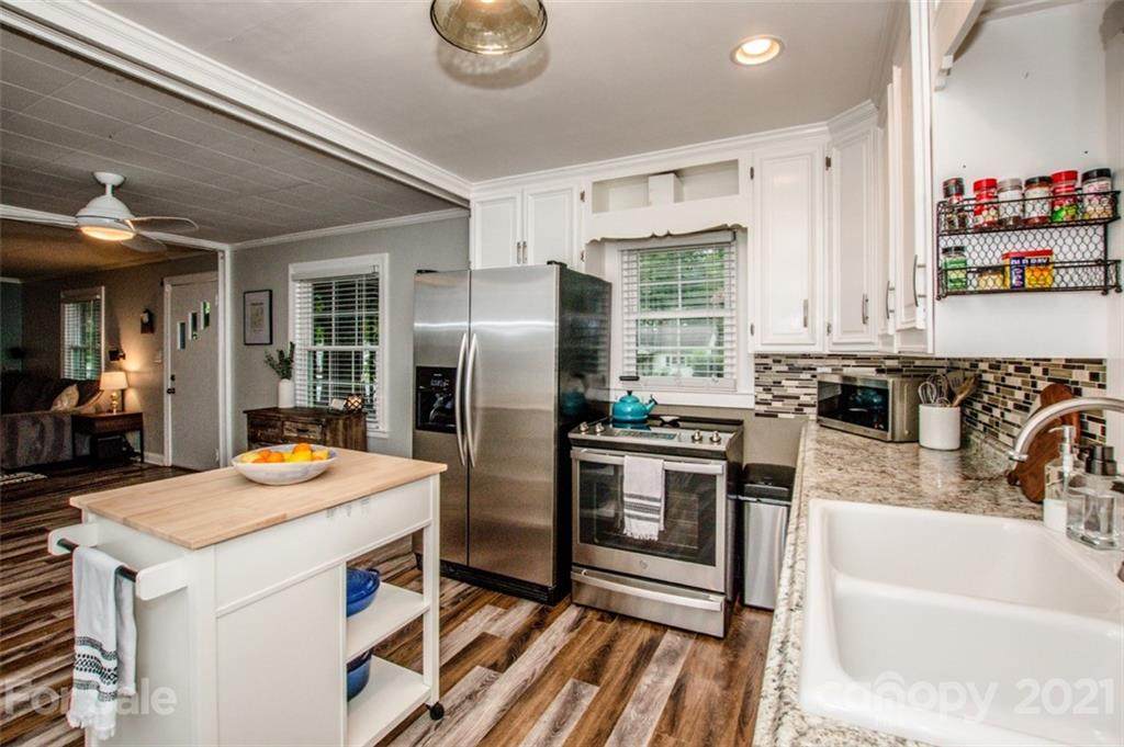 1900 Graybark Avenue - Photo 1