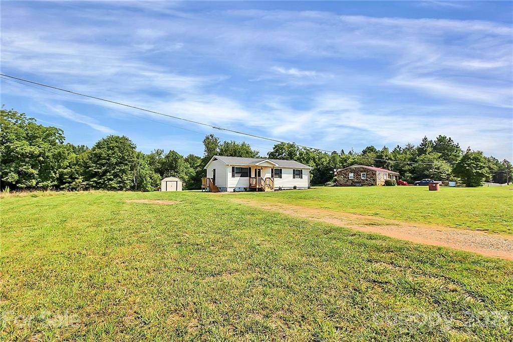 318 Ebenezer Drive - Photo 1