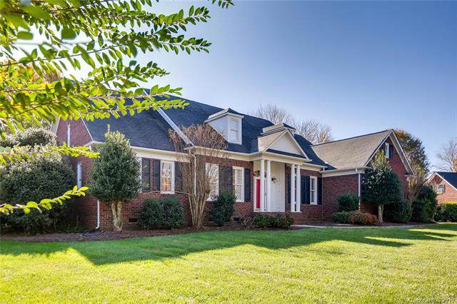 7011 Valleyview Court - Photo 1